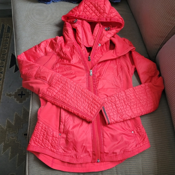 Lululemon Run Bundle Up Red Jacket - Picture 7 of 16